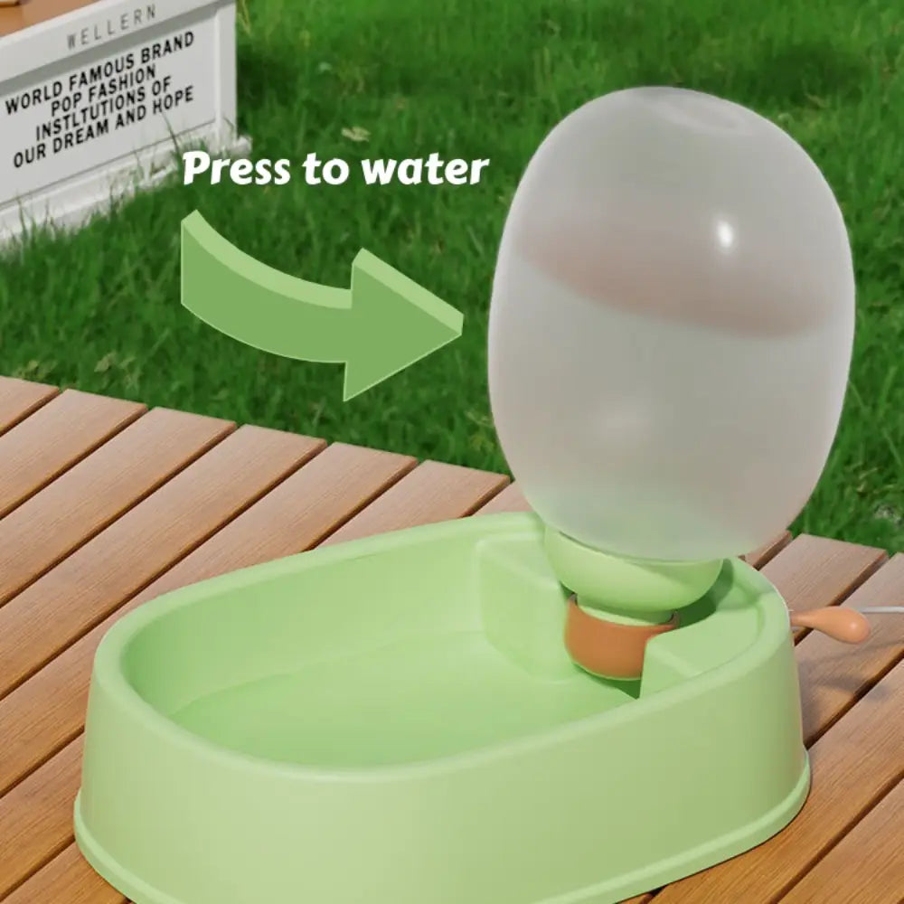 Portable pet water dispenser