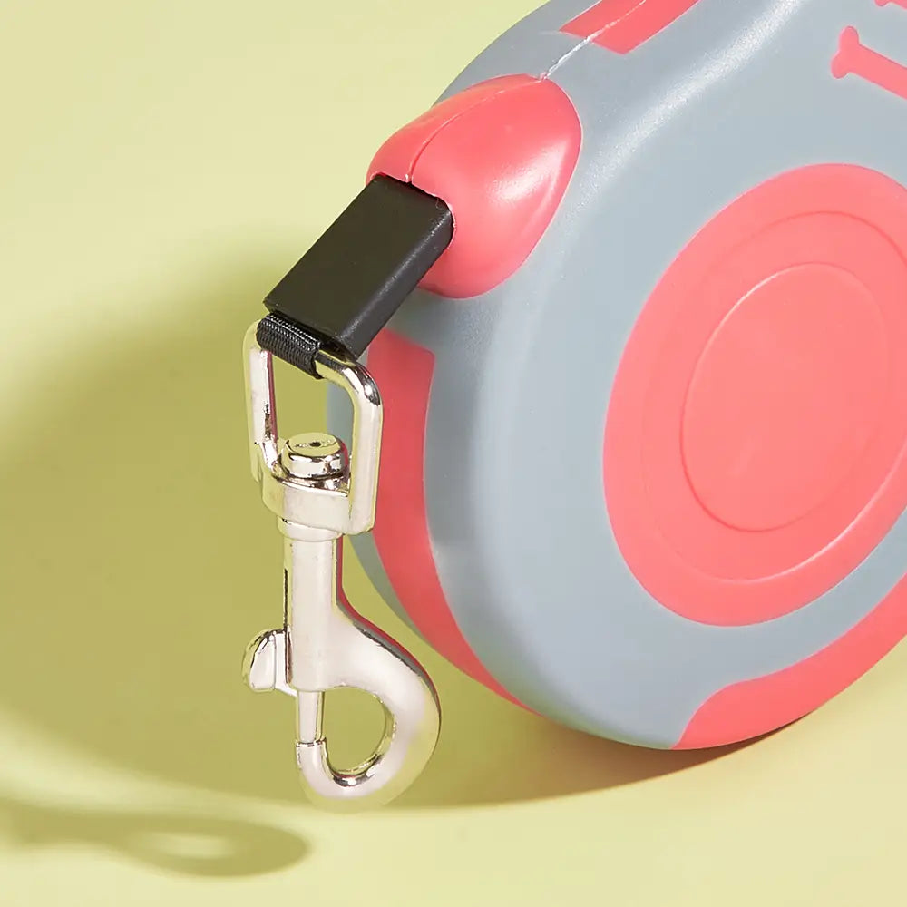 Retractable Dog Leash with Instant Safety Lock Control