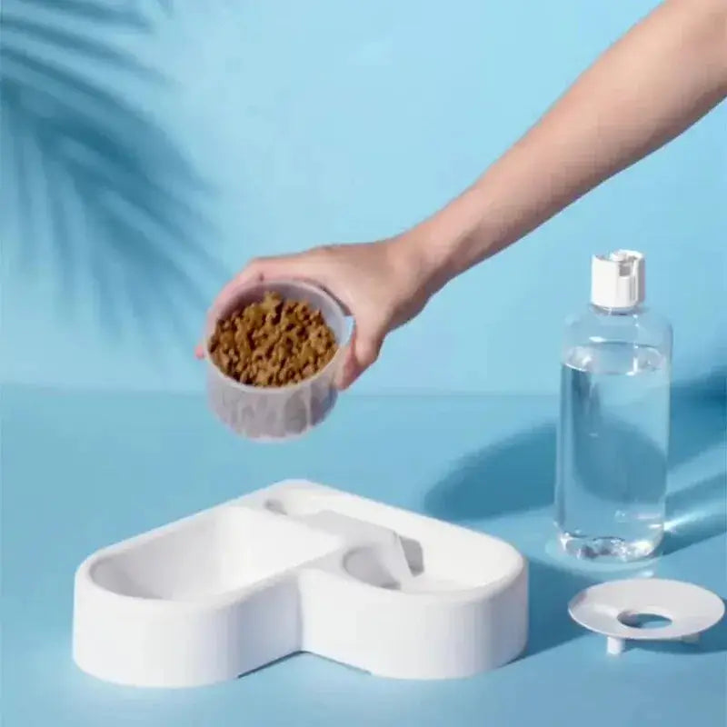 Automatic Pet Feeder with Integrated Water Dispenser