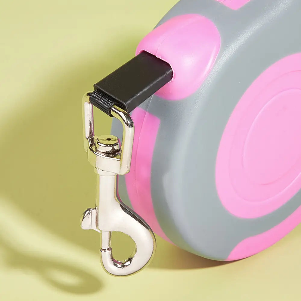 Retractable Dog Leash with Instant Safety Lock Control