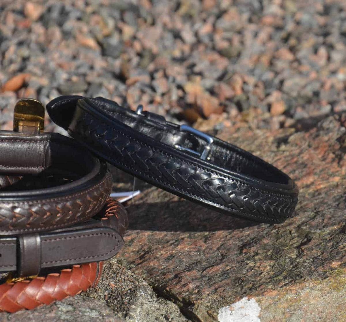 Premium dog collar in plaited natural tanned leather Eponia